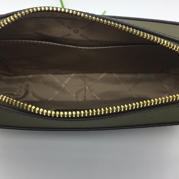 COPY - MICHAEL KORS LG EW CROSSBODY Bag DUFFLE - Picture 7 of 14